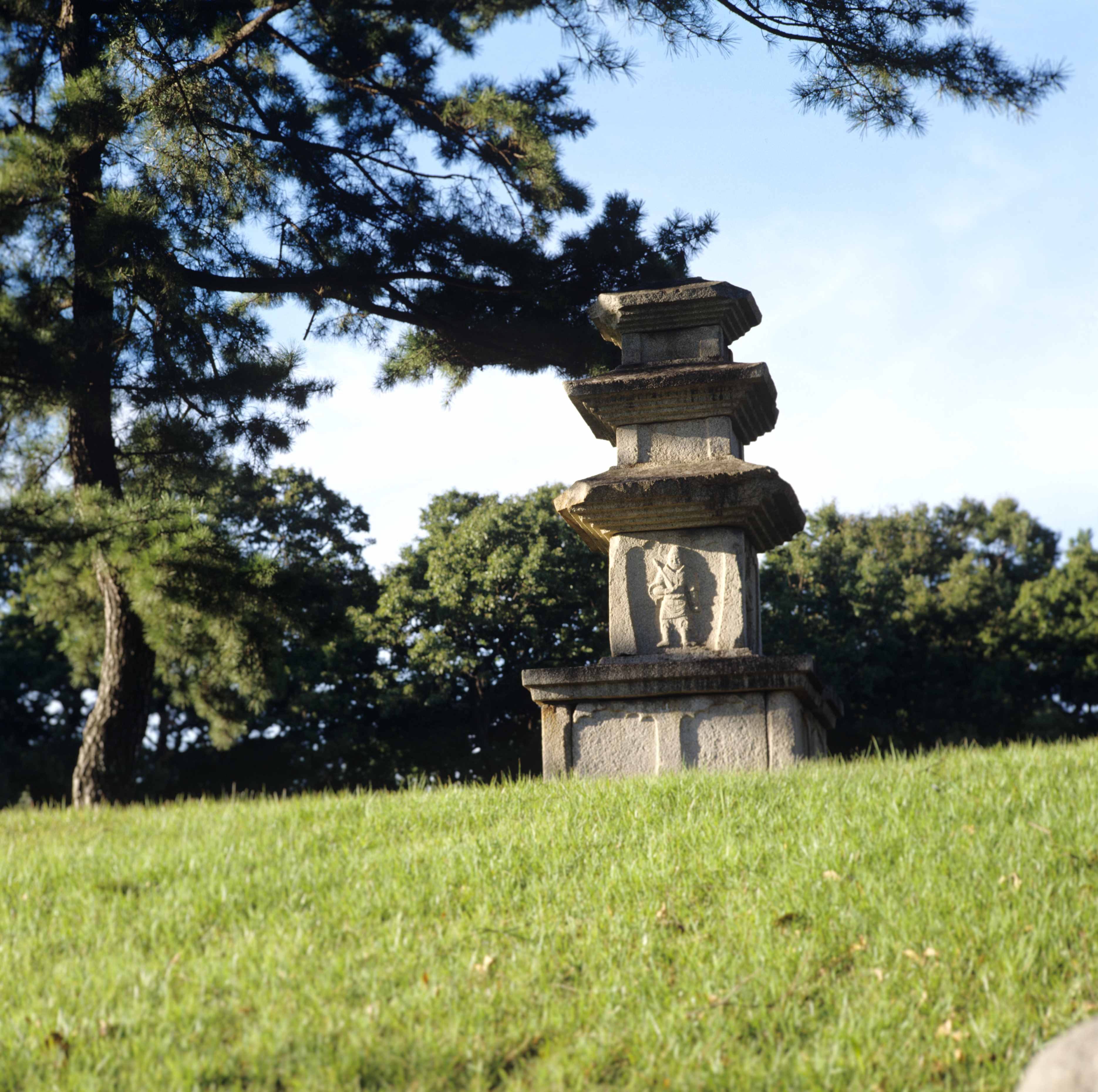 유적_303_경주남산_승소곡-제1사지(승소골절터, 국립경주박물관)-삼층석탑(국립경주박물관)_경상북도_2000_경주_제1유형.jpg이미지